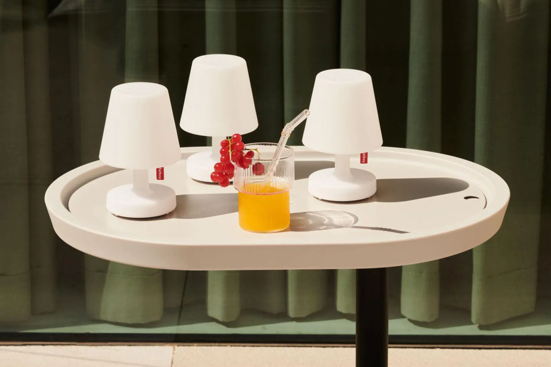 Brick Table Bijzettafel voor buiten, 56x39x63.5 cm