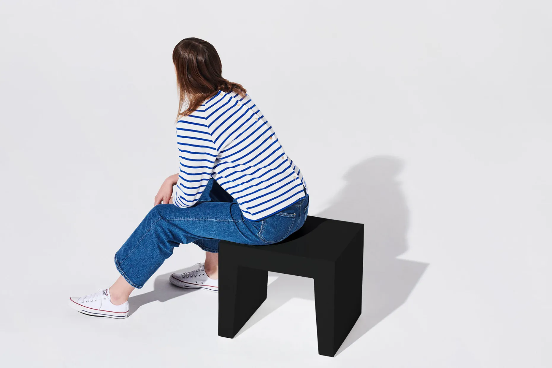 Concrete Seat Kruk voor buiten, zwart, 40x50x43 cm