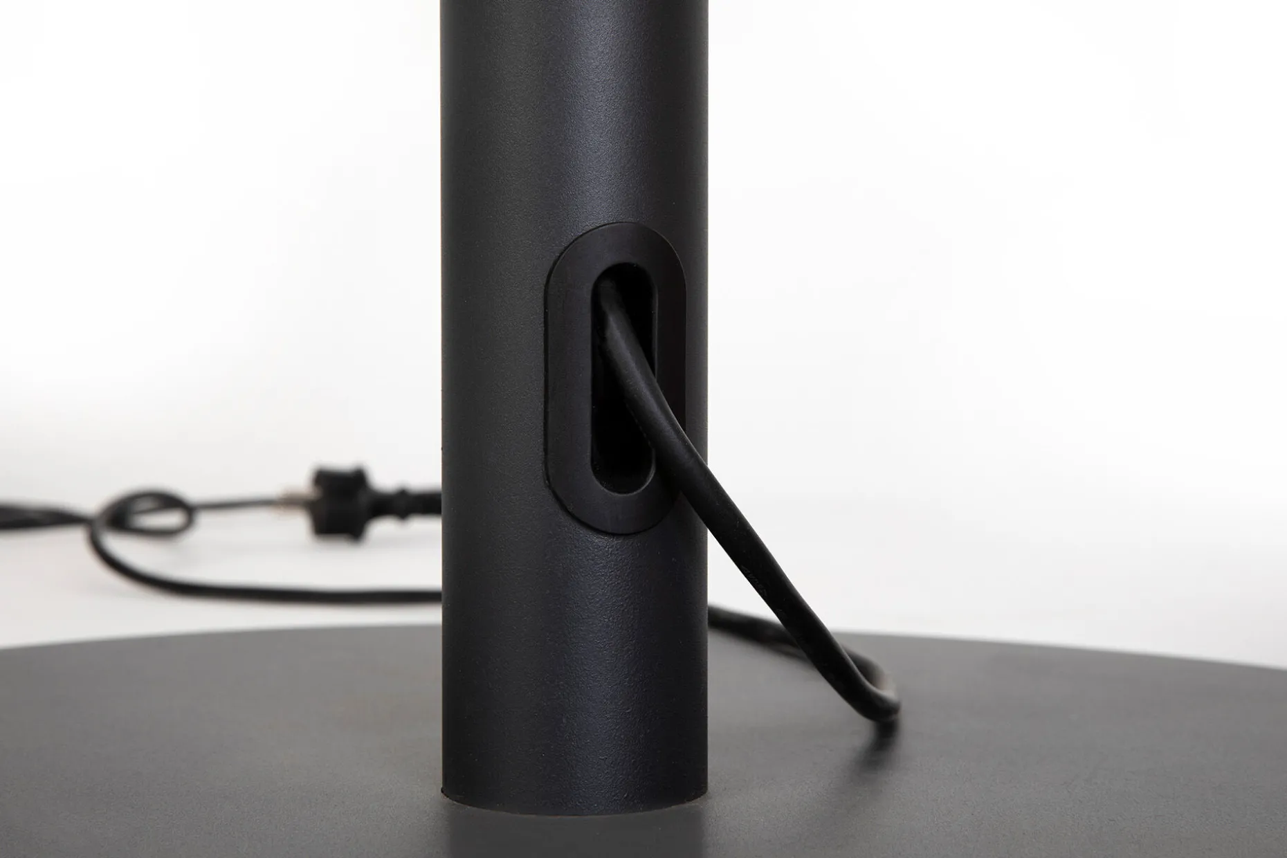 Edison the Giant Grote staande lamp, zwart, 58x58x182 cm