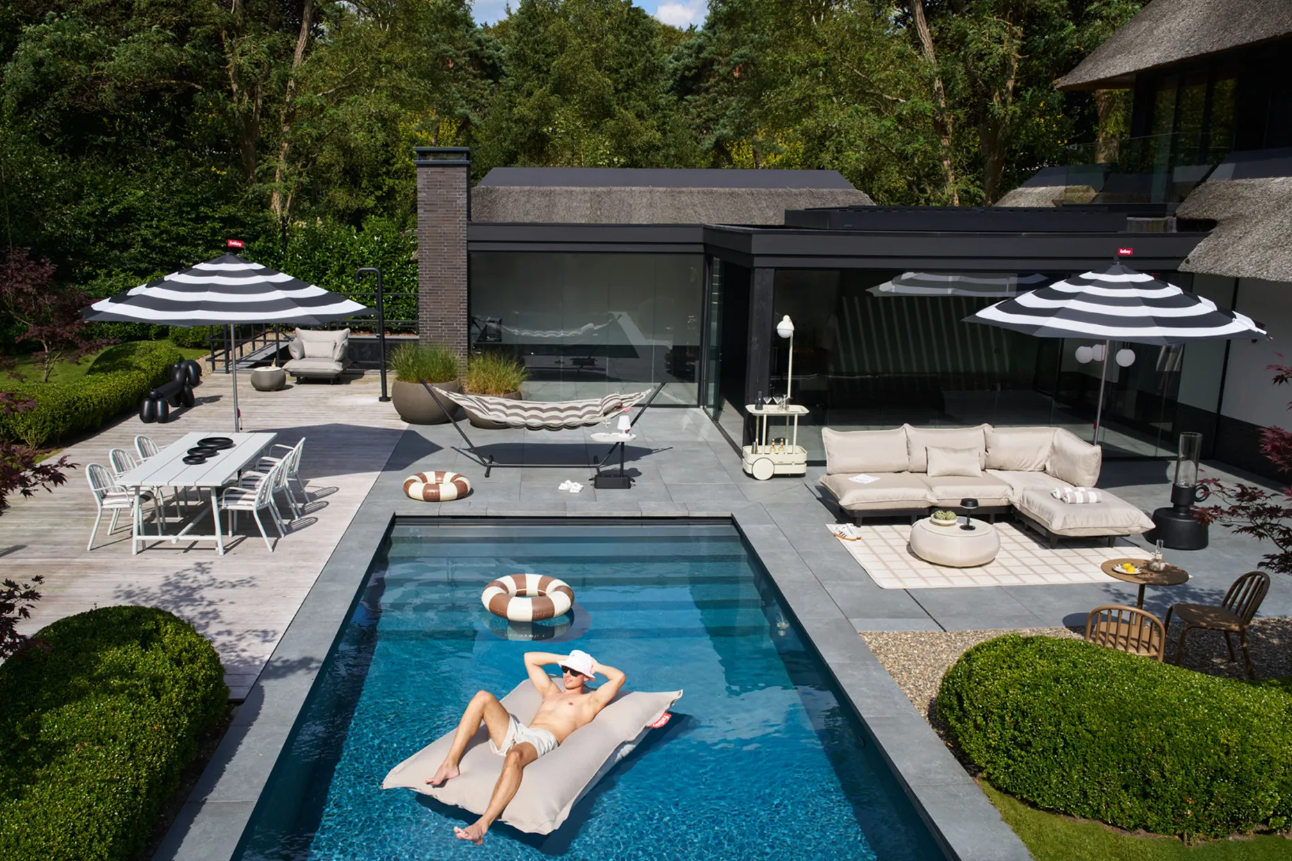 Stripesol + Base Light Grey Parasol met voet, 350x350x280 cm