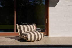 the BonBaron Outdoor Loungestoel voor buiten, bruin, 120x120x75 cm
