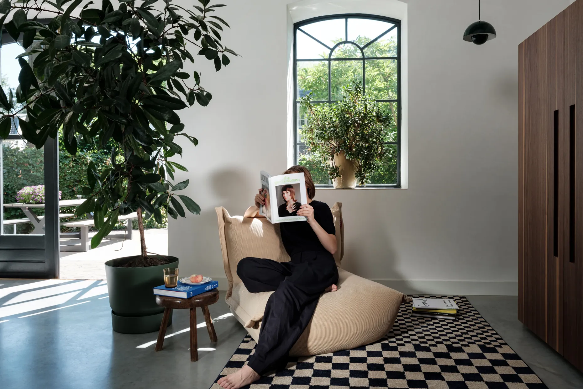 the BonBaron Slim Cord Loungestoel, beige, 102x85x75 cm