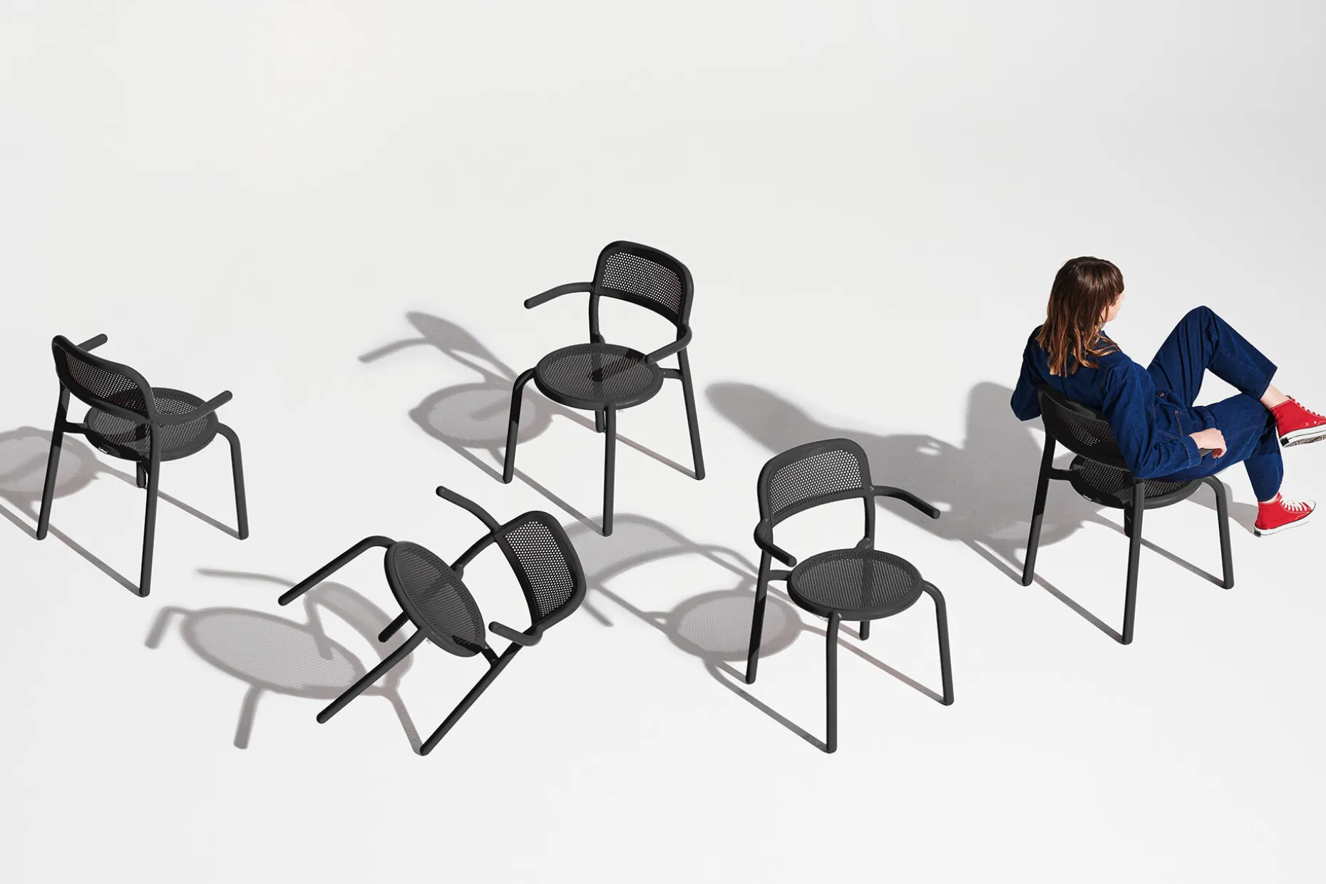 Toní Armchair Tuinstoel met armleuning, zwart, 59.5x54.5x80.5 cm